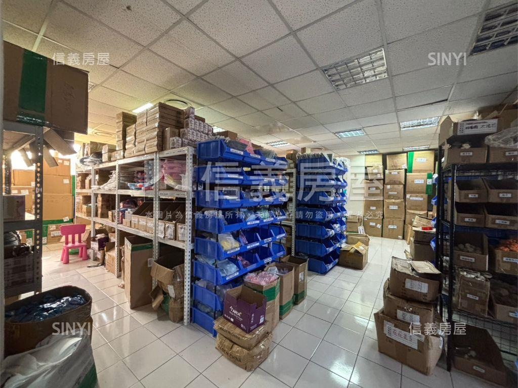 近文心路俊國商辦房屋室內格局與周邊環境