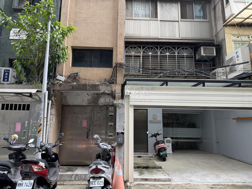 伊通獨棟低總公寓二樓房屋室內格局與周邊環境