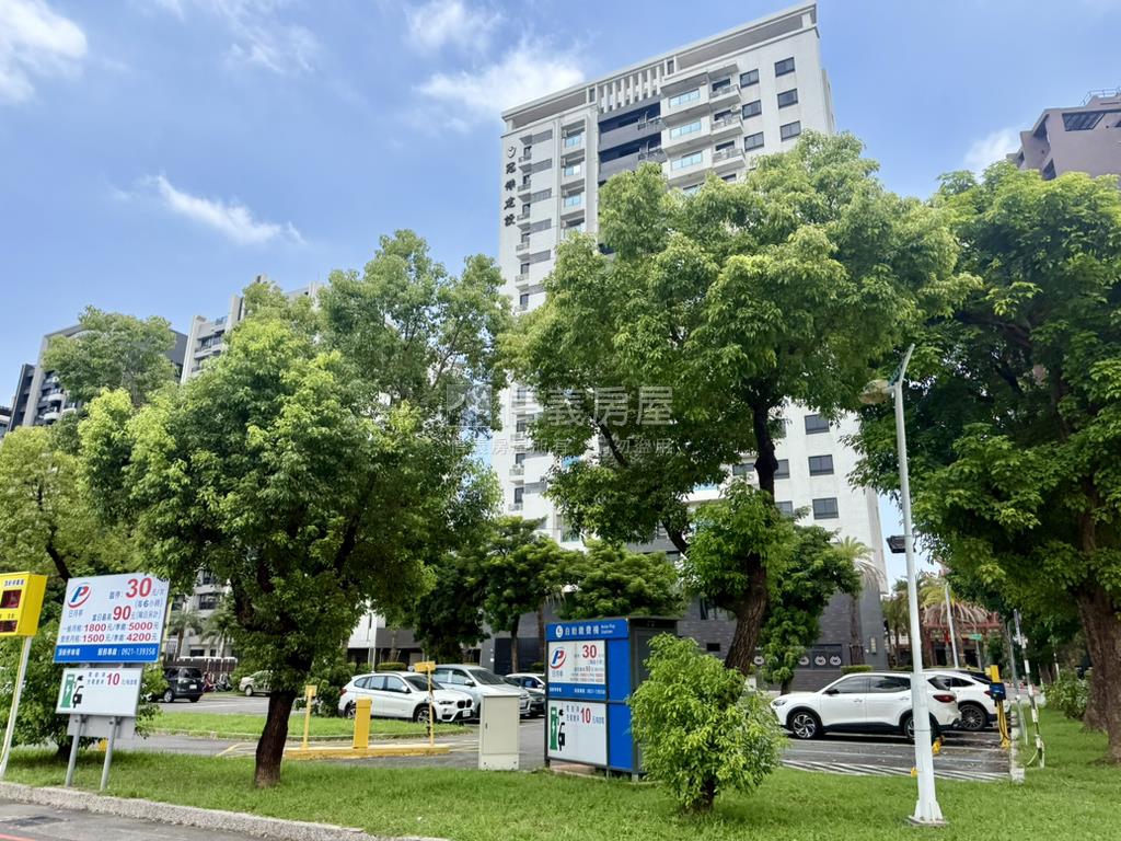 鳳頂多城ＭＭ藏美三房平車房屋室內格局與周邊環境