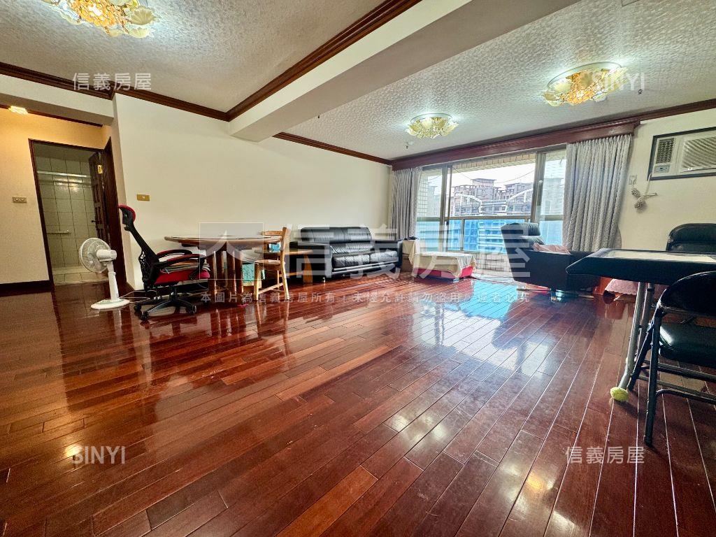 ＜新案＞牛津社區高樓平車房屋室內格局與周邊環境