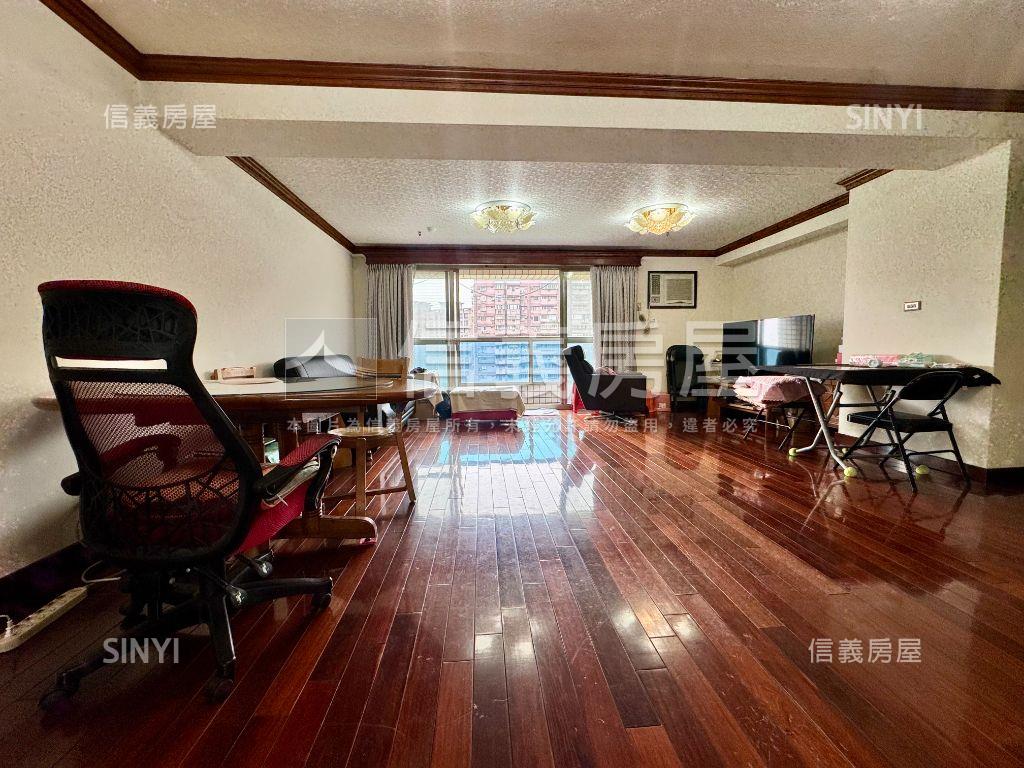 ＜新案＞牛津社區高樓平車房屋室內格局與周邊環境