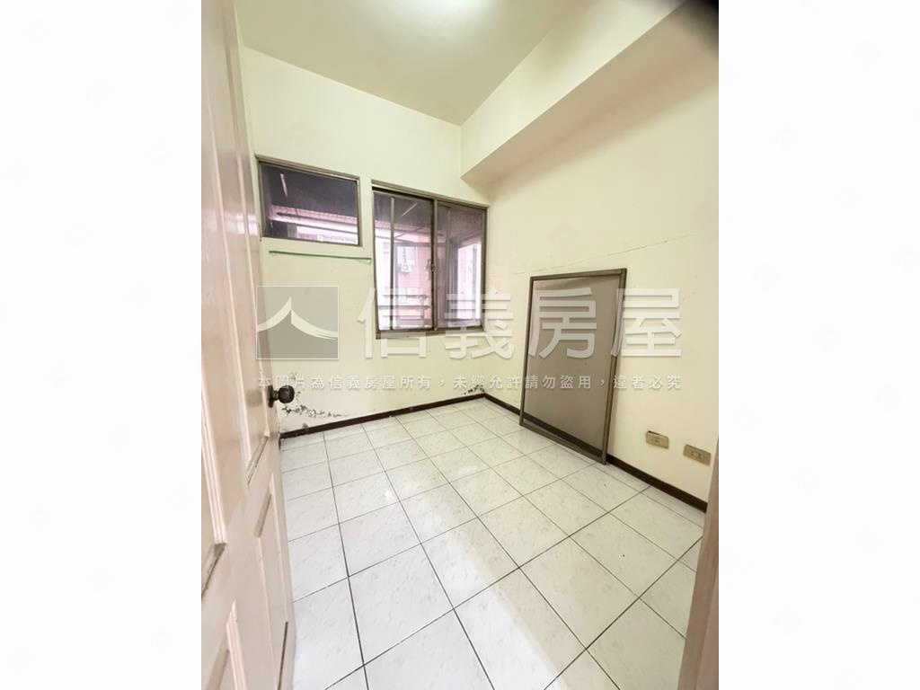 特區歐洲皇家四房美居房屋室內格局與周邊環境