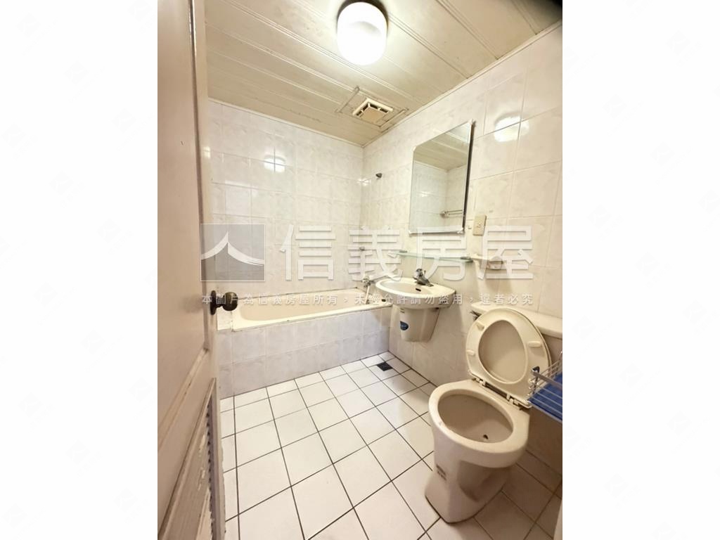 特區歐洲皇家四房美居房屋室內格局與周邊環境