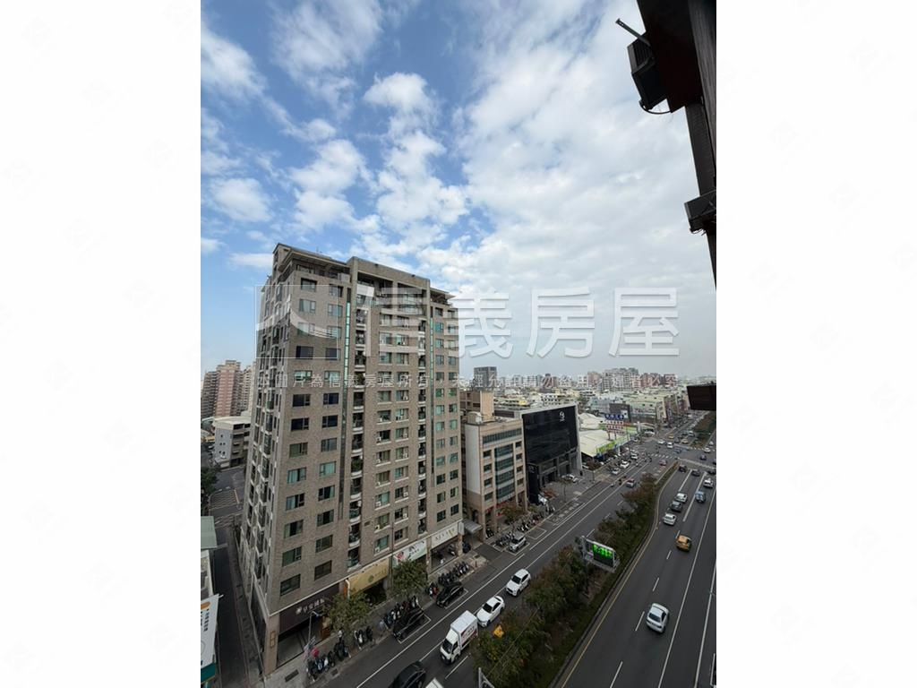 特區歐洲皇家四房美居房屋室內格局與周邊環境