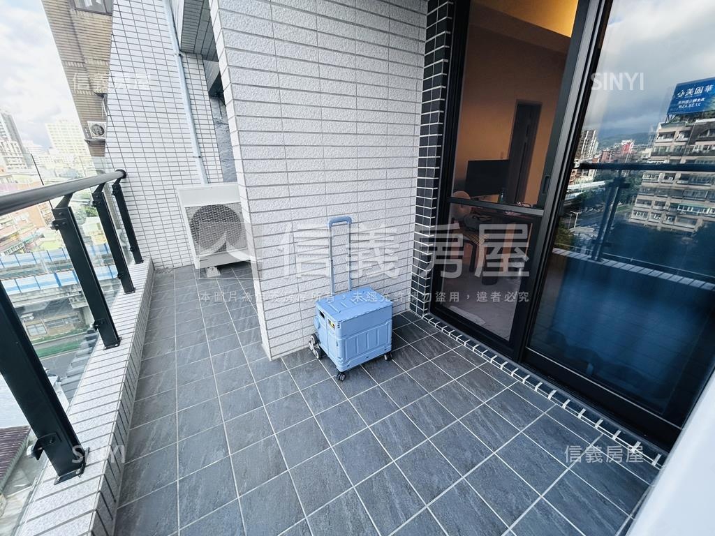 捷運中山直美次高樓層房屋室內格局與周邊環境