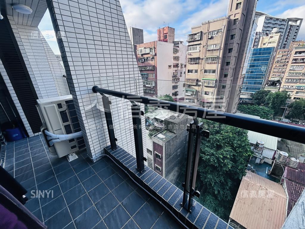 捷運中山直美次高樓層房屋室內格局與周邊環境