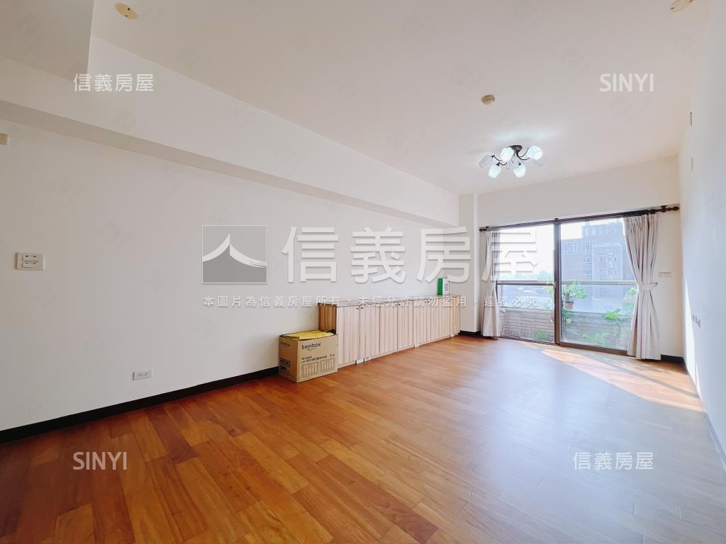 情定水蓮邊間戶三房車位房屋室內格局與周邊環境
