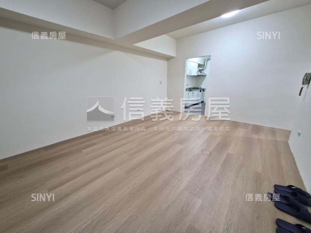 慶懋巨鎮四房車位房屋室內格局與周邊環境