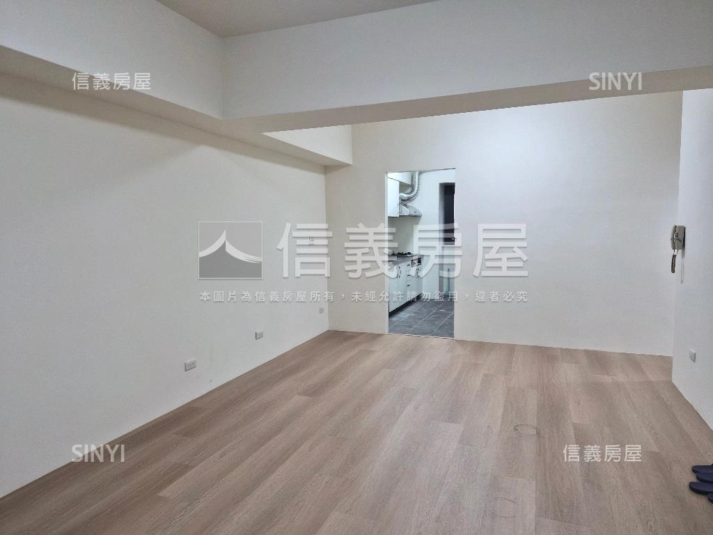 慶懋巨鎮四房車位房屋室內格局與周邊環境