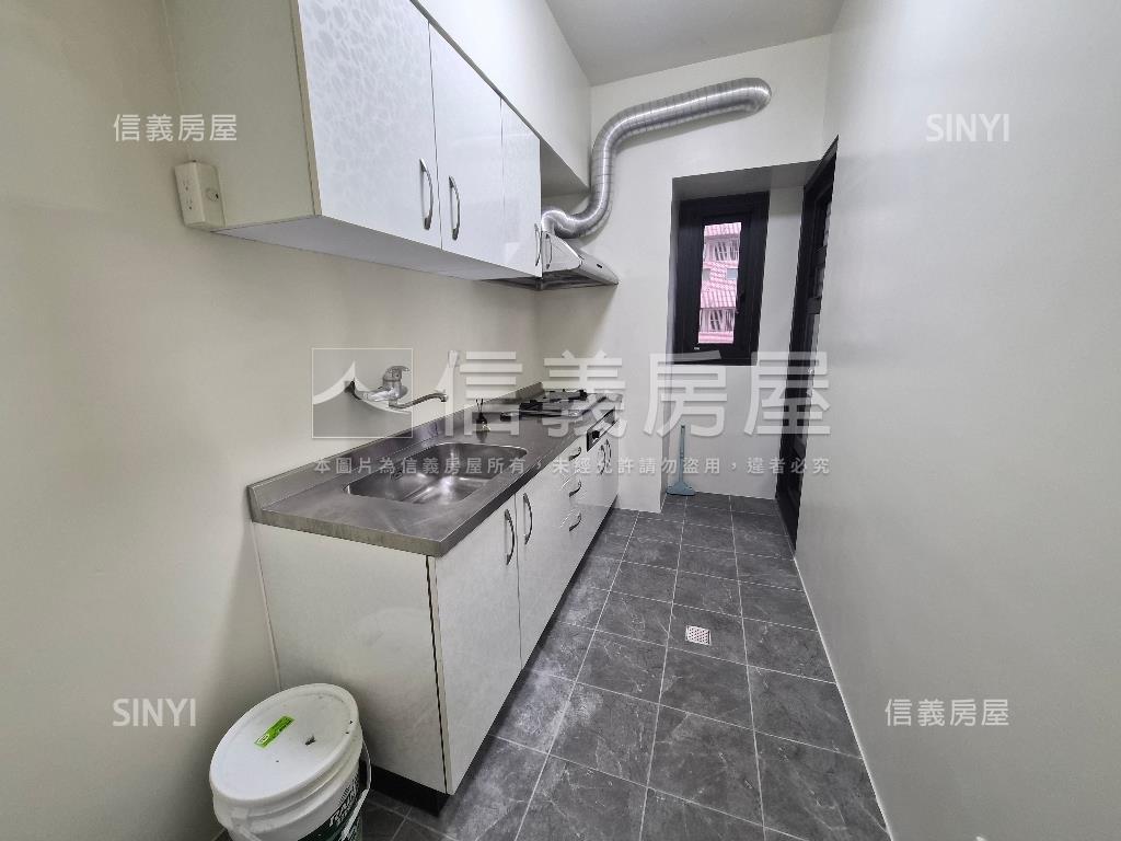 慶懋巨鎮四房車位房屋室內格局與周邊環境