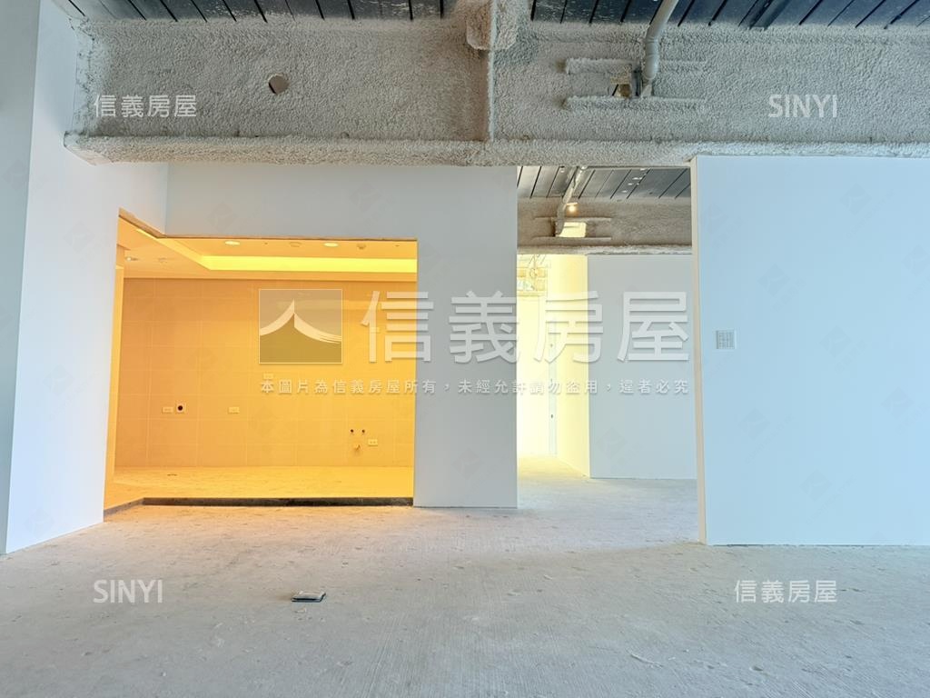 橋峰Ａ＋高樓面耶誕城廣場房屋室內格局與周邊環境