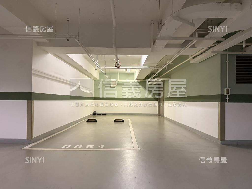 橋峰Ａ＋高樓面耶誕城廣場房屋室內格局與周邊環境