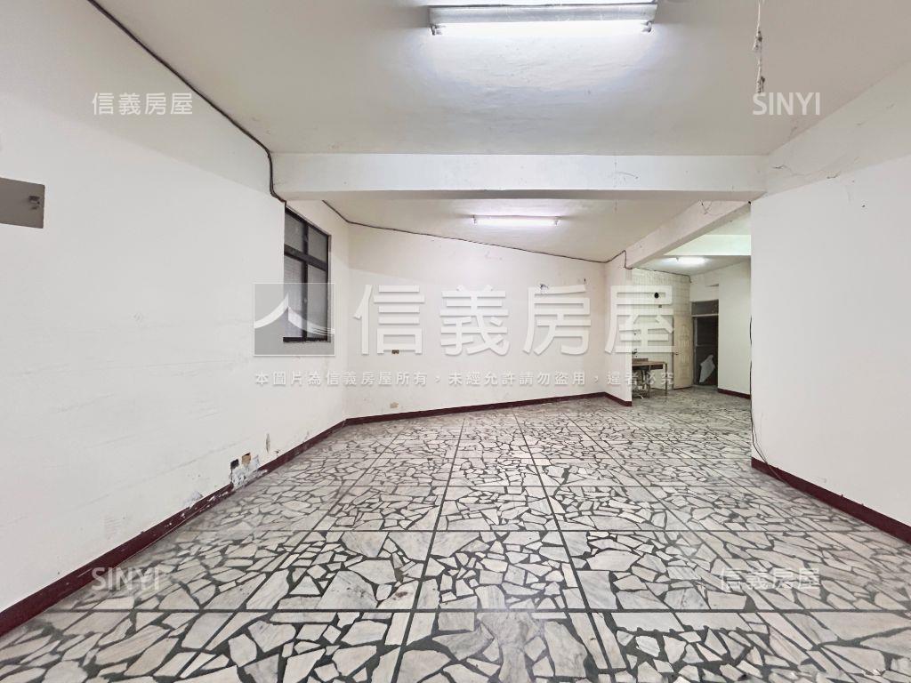 稀有大坪數公寓一樓方便停房屋室內格局與周邊環境