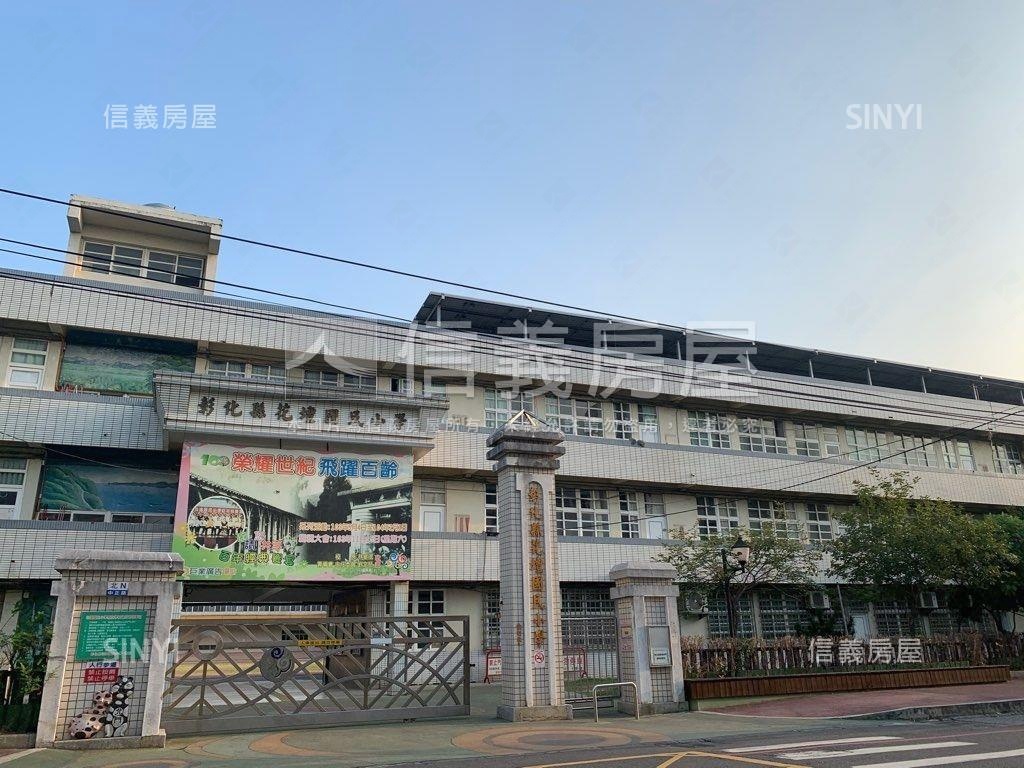 中山路上雙併大面寬店面房屋室內格局與周邊環境