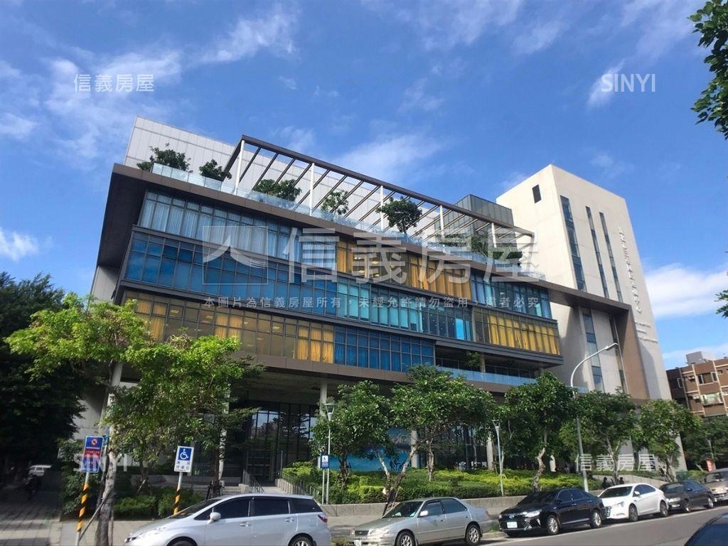 近三重站晴空居三房車位房屋室內格局與周邊環境
