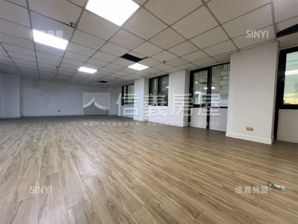 新莊中正路辦公室房屋室內格局與周邊環境