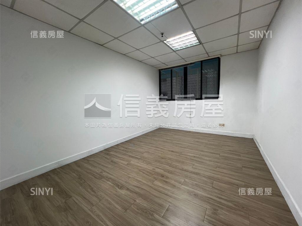 新莊中正路辦公室房屋室內格局與周邊環境