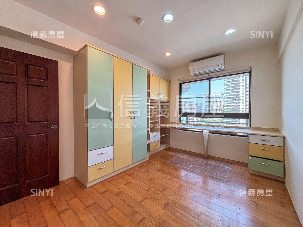 輕軌站旁景觀三房一室平車房屋室內格局與周邊環境