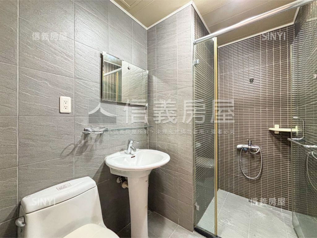 輕軌站旁景觀三房一室平車房屋室內格局與周邊環境