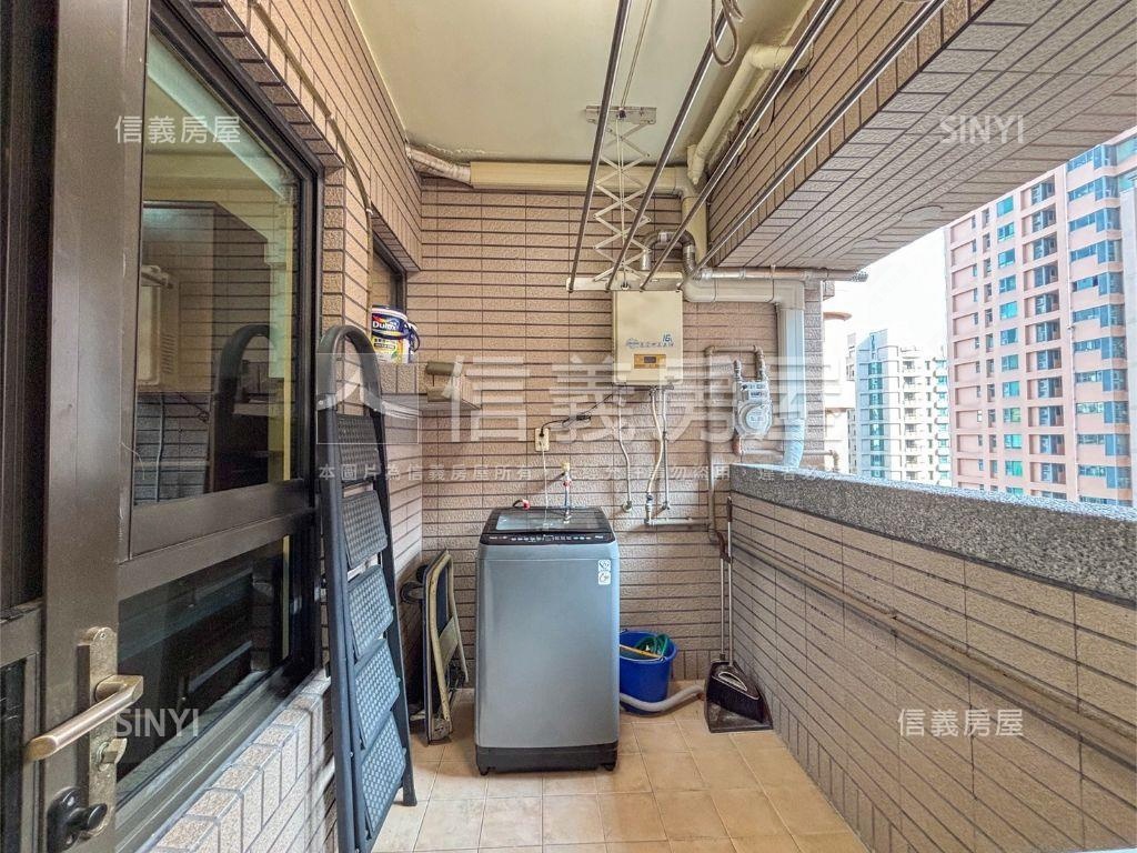 輕軌站旁景觀三房一室平車房屋室內格局與周邊環境