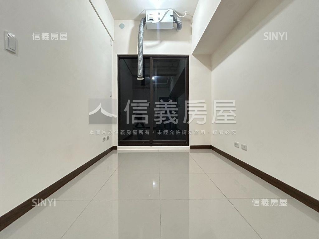 近輕軌高樓景觀兩房車位房屋室內格局與周邊環境