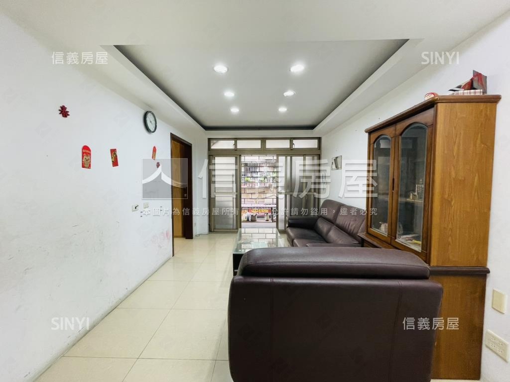 前後陽台自強方正三樓房屋室內格局與周邊環境