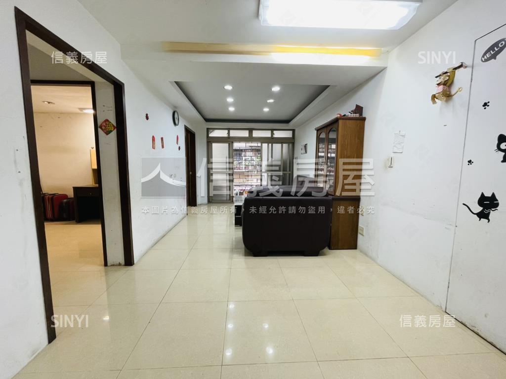 前後陽台自強方正三樓房屋室內格局與周邊環境