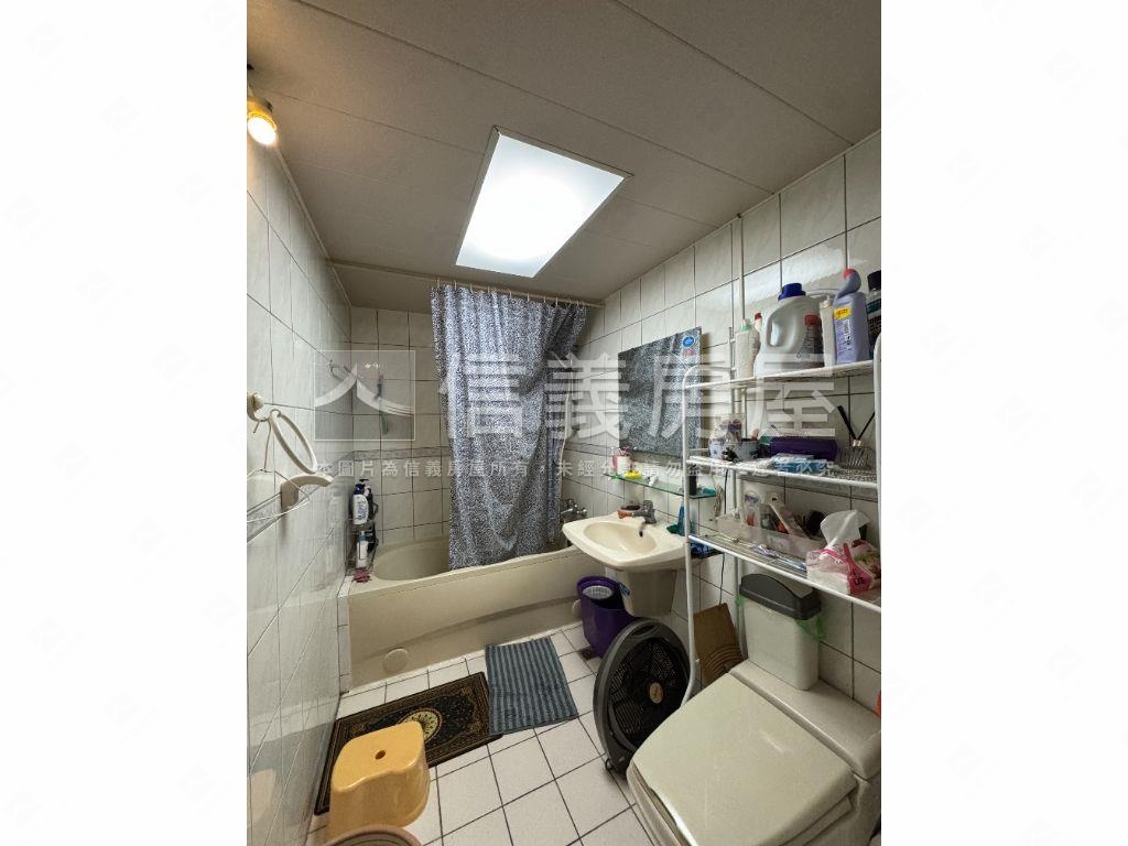 水蓮湖山市三景露臺大戶房屋室內格局與周邊環境
