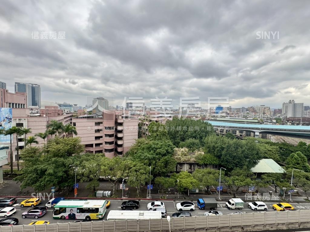 Ｖ１市府捷運首選房屋室內格局與周邊環境