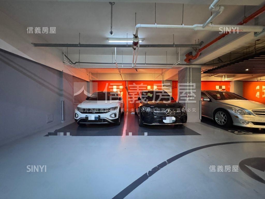 高醫輕屋齡高樓兩房平車房屋室內格局與周邊環境