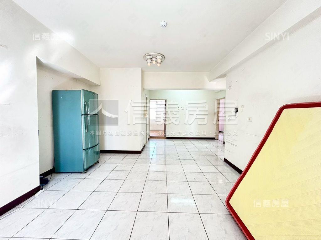 裕毛屋三房附車位房屋室內格局與周邊環境