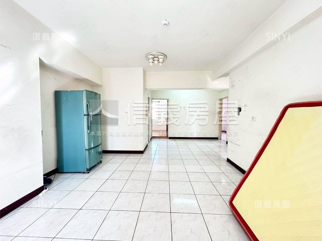 裕毛屋三房附車位房屋室內格局與周邊環境