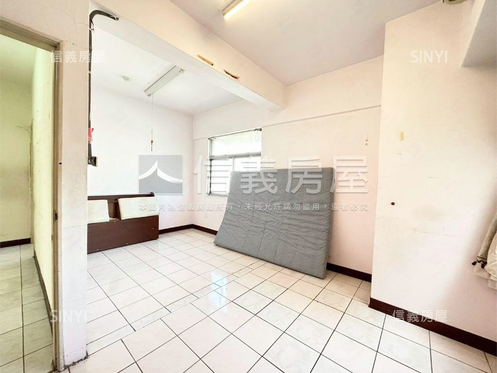 裕毛屋三房附車位房屋室內格局與周邊環境