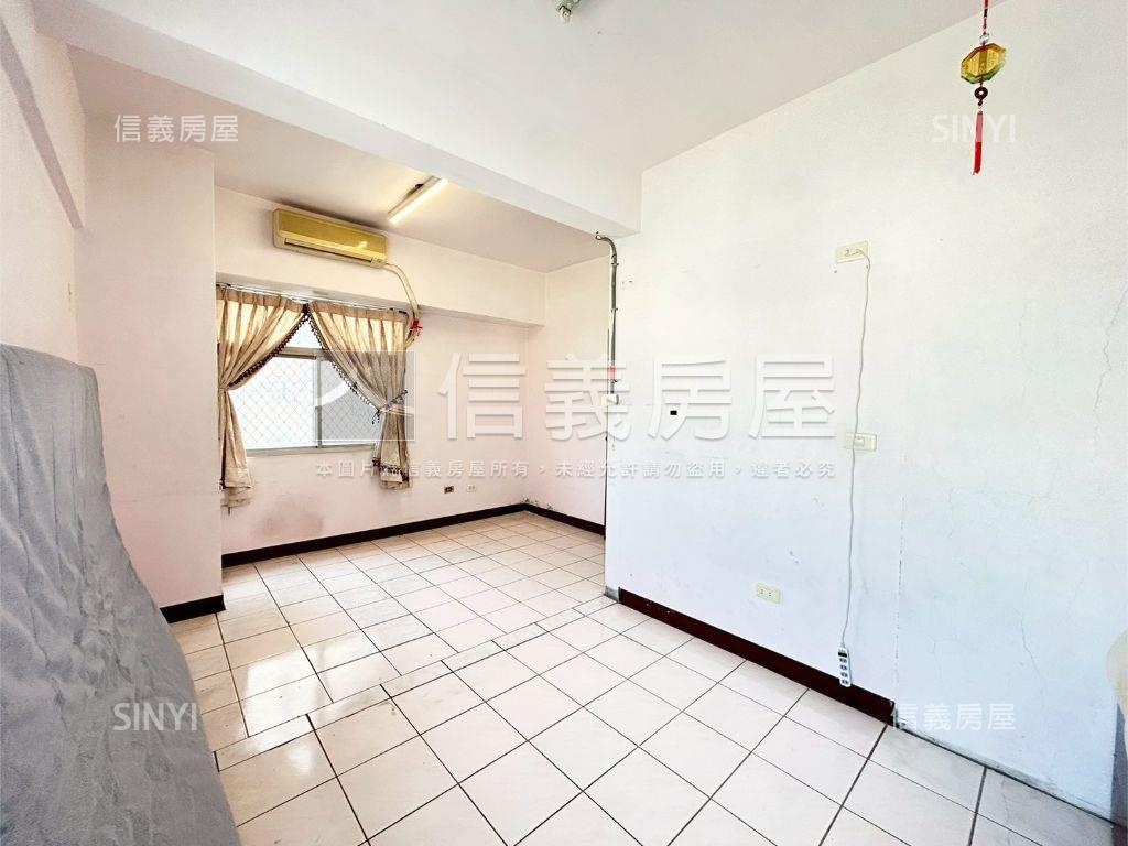 裕毛屋三房附車位房屋室內格局與周邊環境