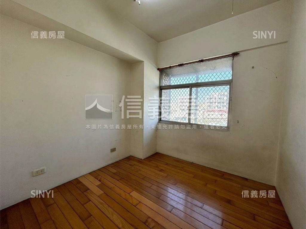 裕毛屋三房附車位房屋室內格局與周邊環境