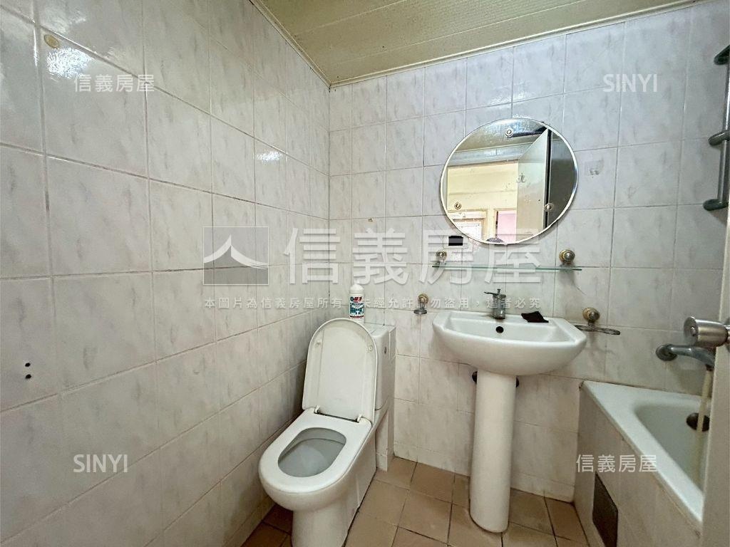 裕毛屋三房附車位房屋室內格局與周邊環境