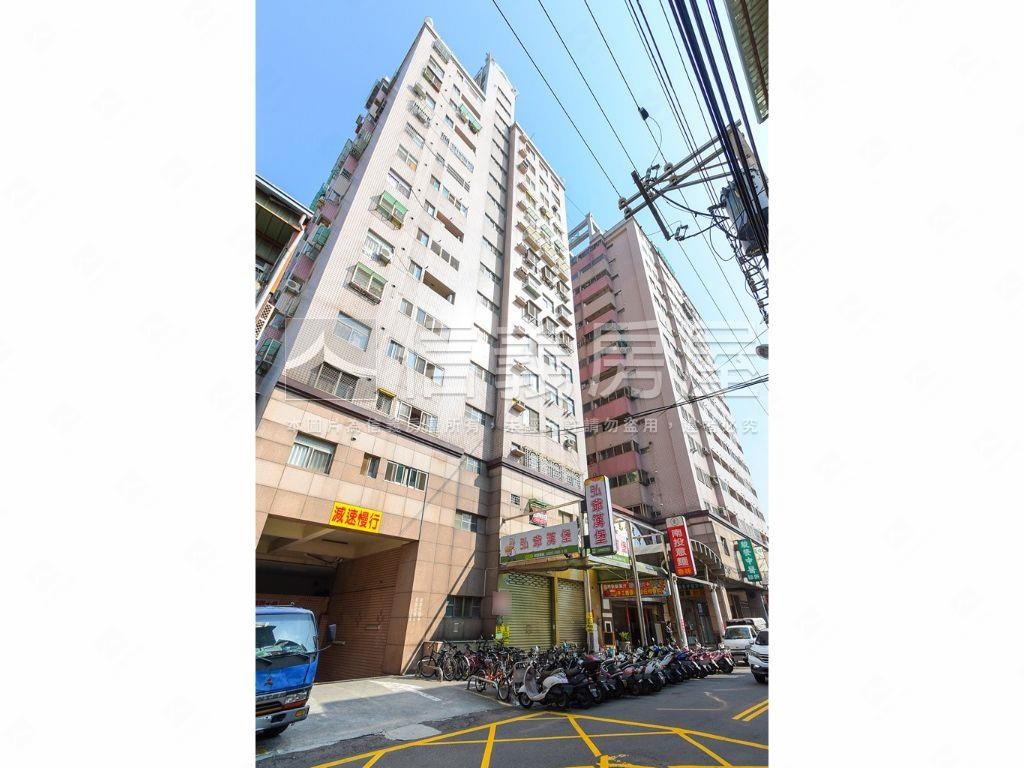 近大明商圈三房附車位房屋室內格局與周邊環境