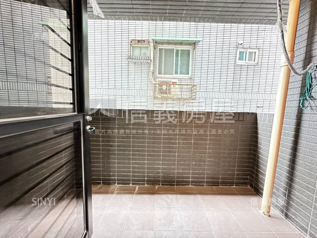 松德８８全新邊間兩房車位房屋室內格局與周邊環境