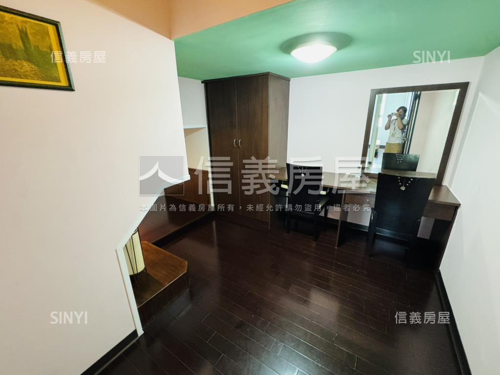 南崁高樓三房車曼哈頓房屋室內格局與周邊環境