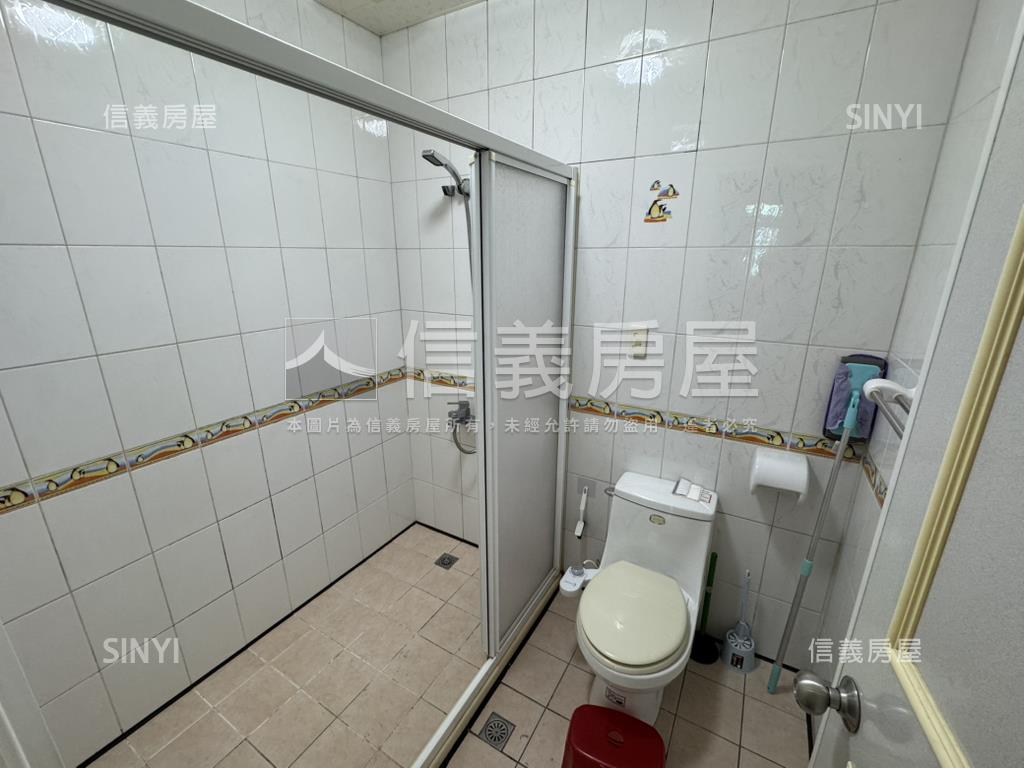 南崁高樓三房車曼哈頓房屋室內格局與周邊環境
