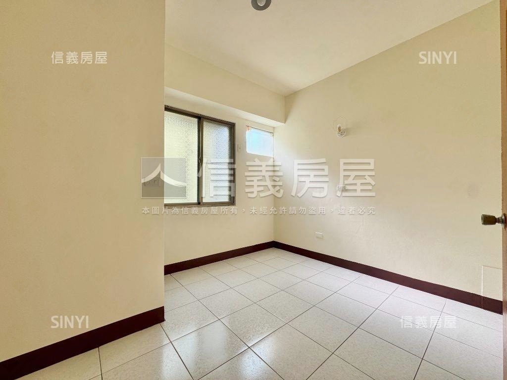 大橋一街陽台進出電梯兩房房屋室內格局與周邊環境