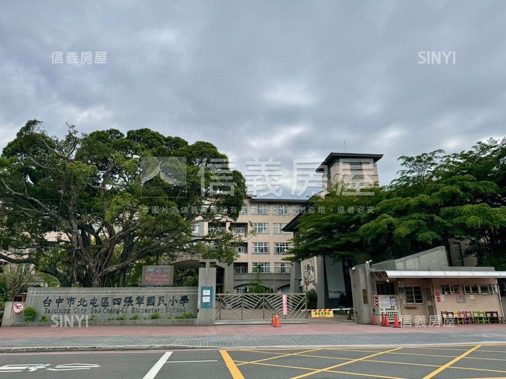 剛落成１４期雅正三房平車房屋室內格局與周邊環境