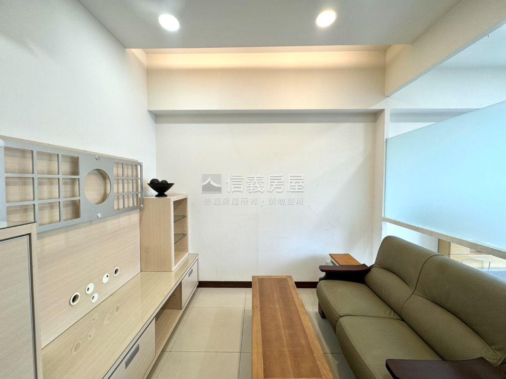 景安捷運後棟首購宅房屋室內格局與周邊環境