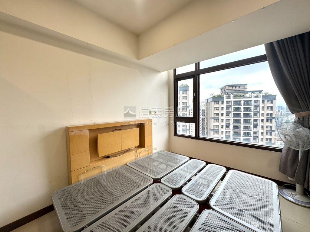 景安捷運後棟首購宅房屋室內格局與周邊環境