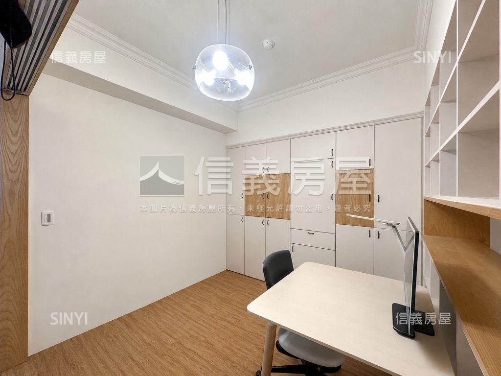 巨蛋全誠美裝採光四房平車房屋室內格局與周邊環境