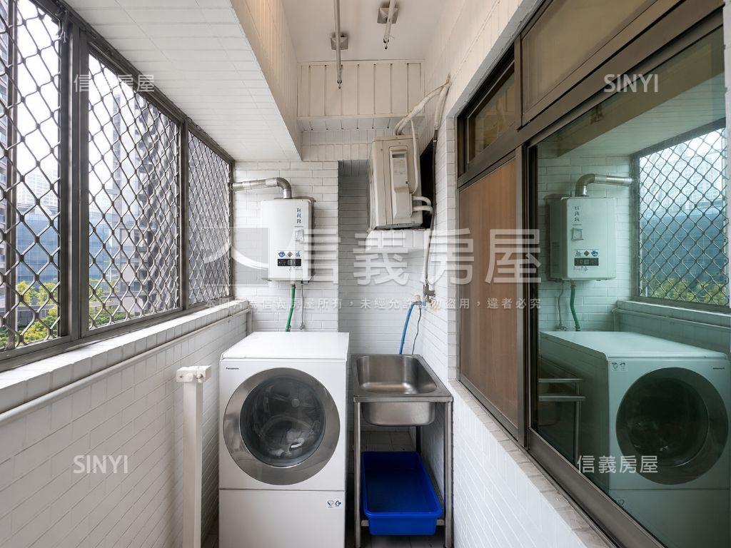 巨蛋全誠美裝採光四房平車房屋室內格局與周邊環境