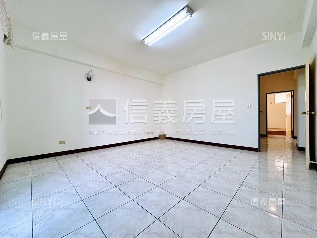 大地坪精美社區透天房屋室內格局與周邊環境