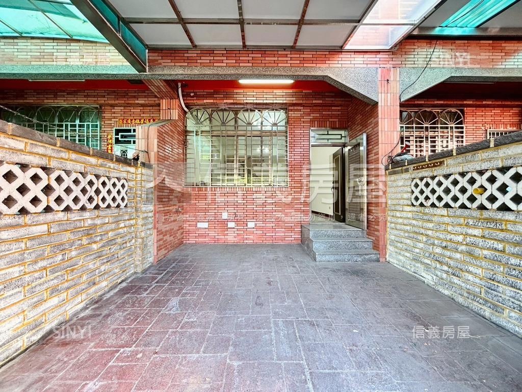 大地坪精美社區透天房屋室內格局與周邊環境