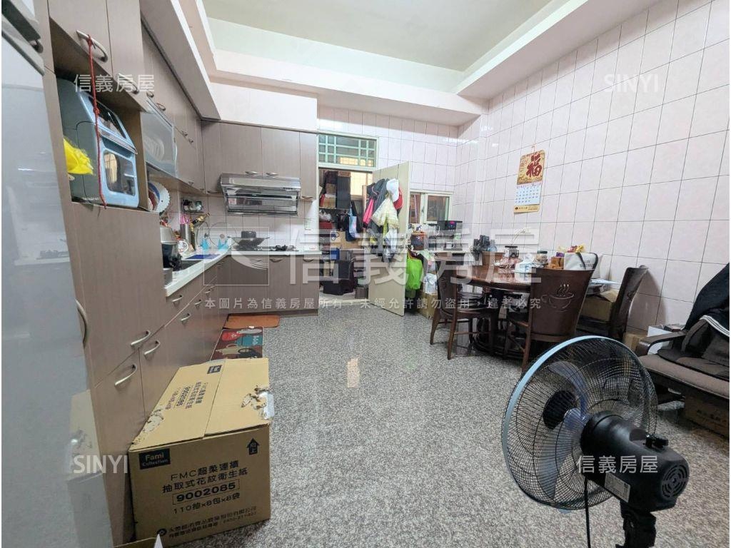店長推薦四房車庫透天房屋室內格局與周邊環境