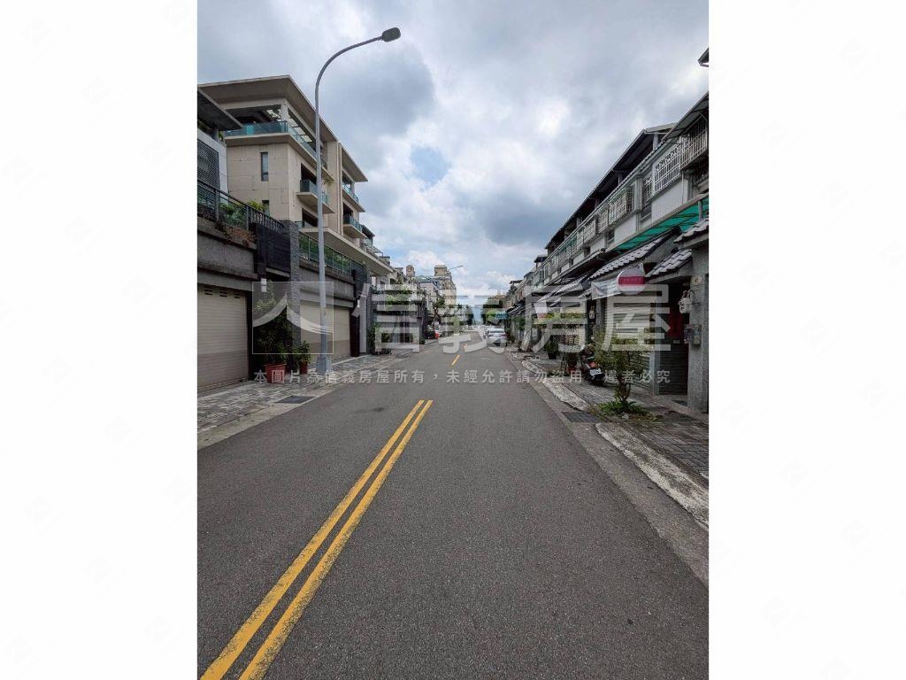 店長推薦四房車庫透天房屋室內格局與周邊環境
